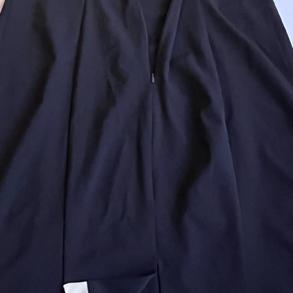 Elegant navy and White Sleeveless Midi Dress - Picture 7 of 9